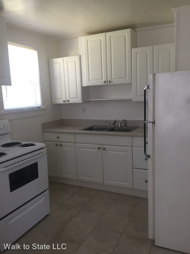 Building Photo - 2 br, 1 bath House - 717 Georgetown Road