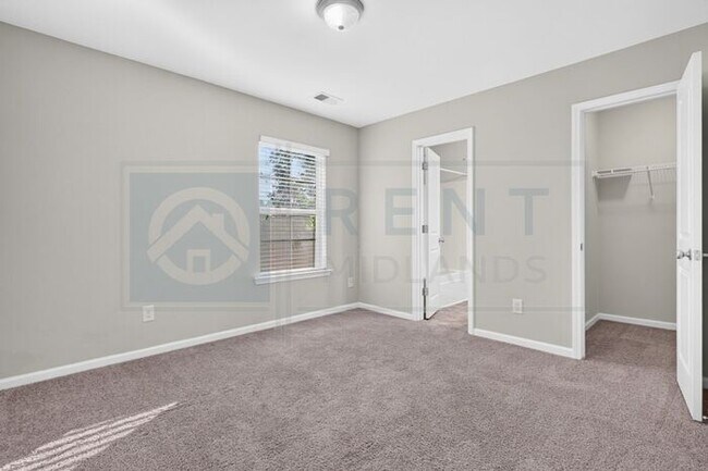 Building Photo - Townhouse in Hampton Forest