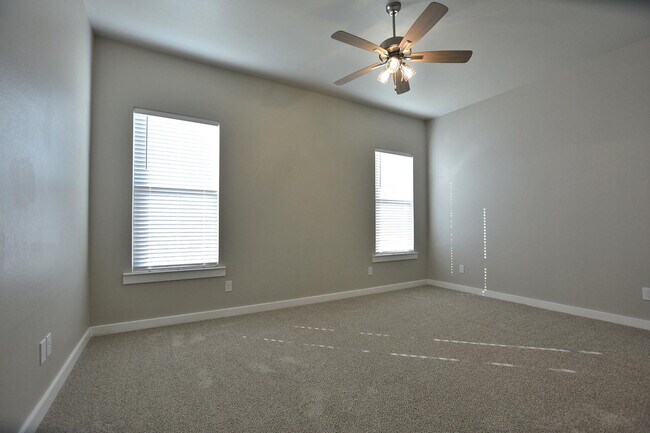 Building Photo - 1909 135th St