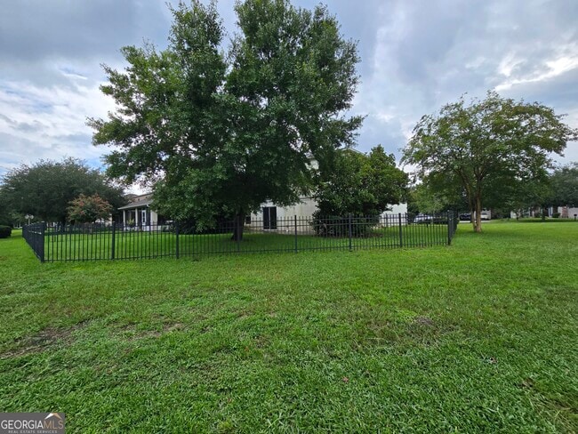 Building Photo - 405 Brooklet Cir