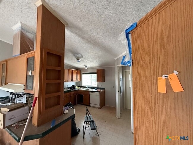 Building Photo - 230 Saddle Dr