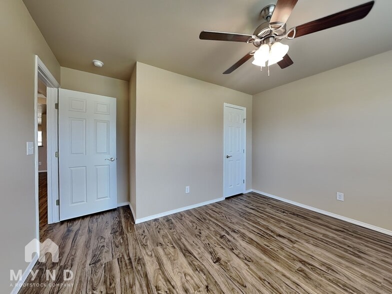 Building Photo - 2104 Misti Woods St