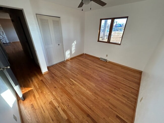 Building Photo - 52153 Clover Trail