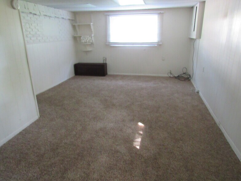 Gameroom - 124 Treeview Dr