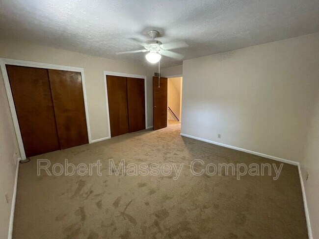 Building Photo - 2853 Grinstead Dr