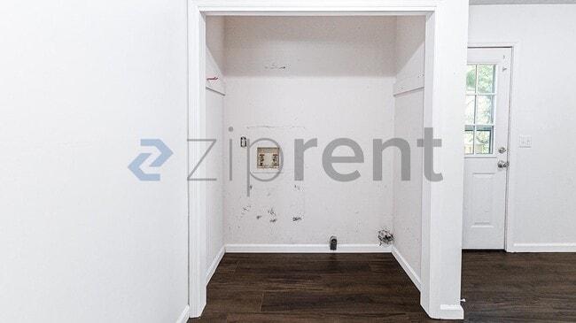 Building Photo - 626 Netherlands Dr