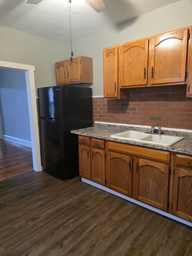 Building Photo - City of Wilmington Hedgeville Area