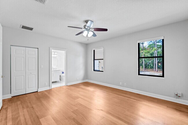 Building Photo - 16596 82nd Rd N