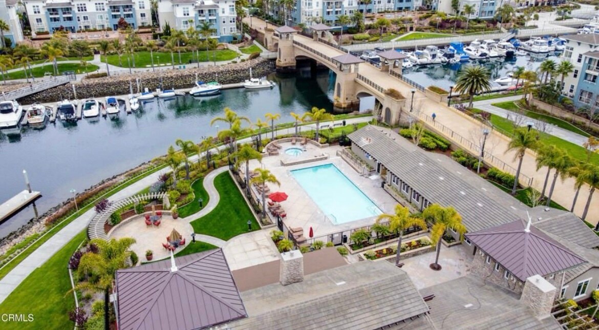 Building Photo - 4012 Tradewinds Dr