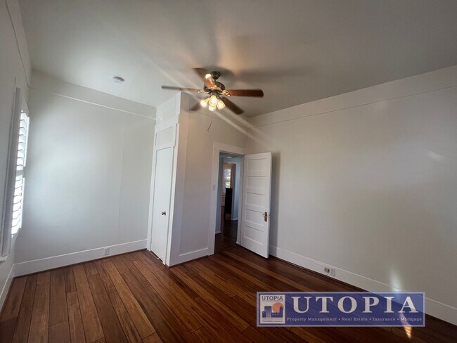 Building Photo - Charming Victorian Home with 3 bedrooms an...