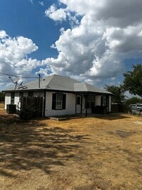 Building Photo - 9113 Giant Dr