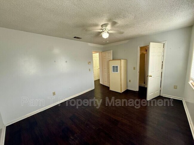 Building Photo - 768 Wolf St