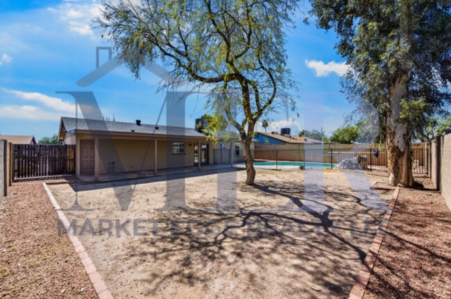 Building Photo - 3Bed/2Bath House at Cactus/ 39thAve! Ready for Immediate Move-In! -- NO HOA! FULLY REMODELED!