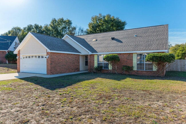 Building Photo - 546 Tikell Dr