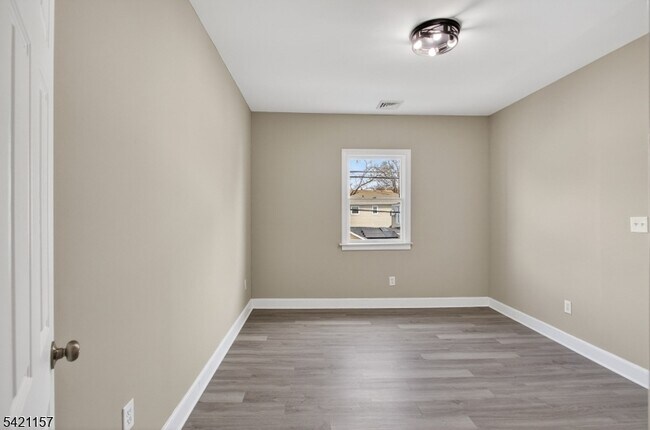 Building Photo - 378 Grand St