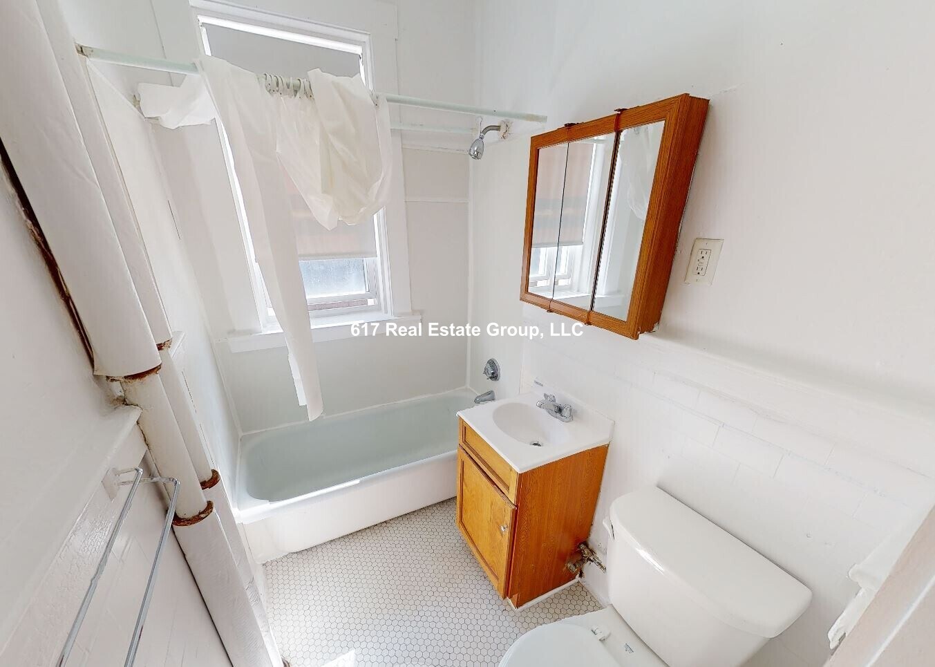 Building Photo - 231 Park Dr