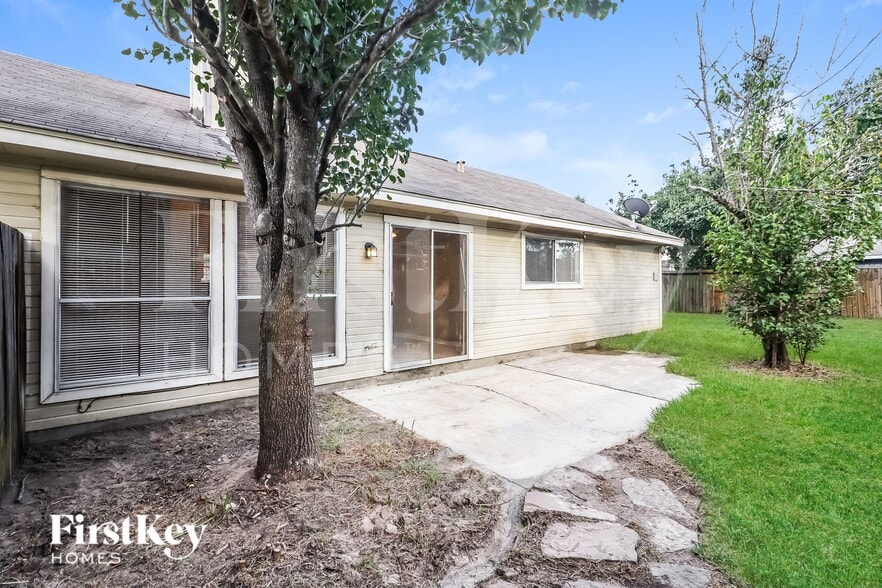 Building Photo - 6426 New World Dr