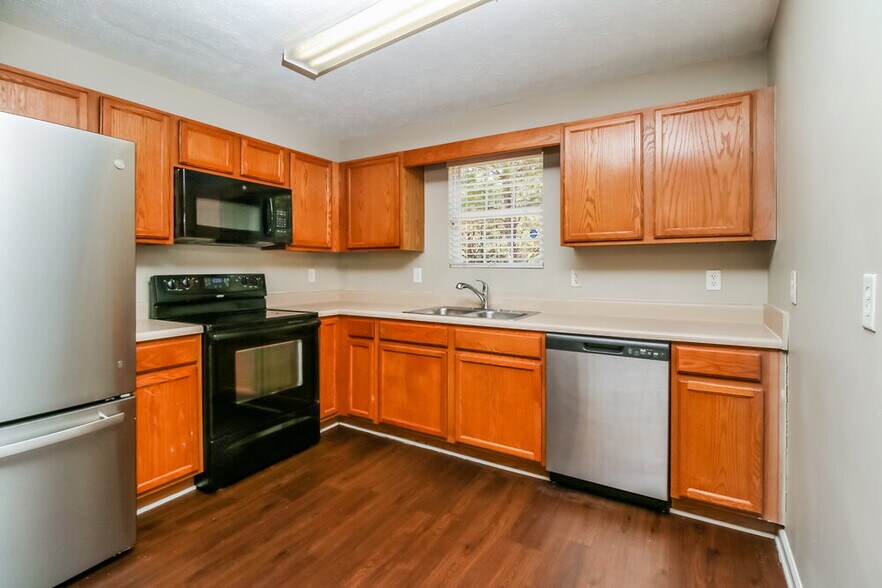 Building Photo - 130 Chandler Fields Dr