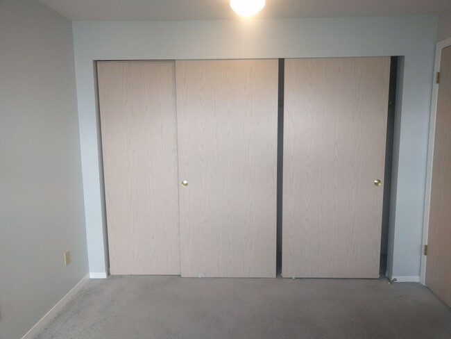 Building Photo - Gorgeous 1 bedroom in the heart of Queen A...