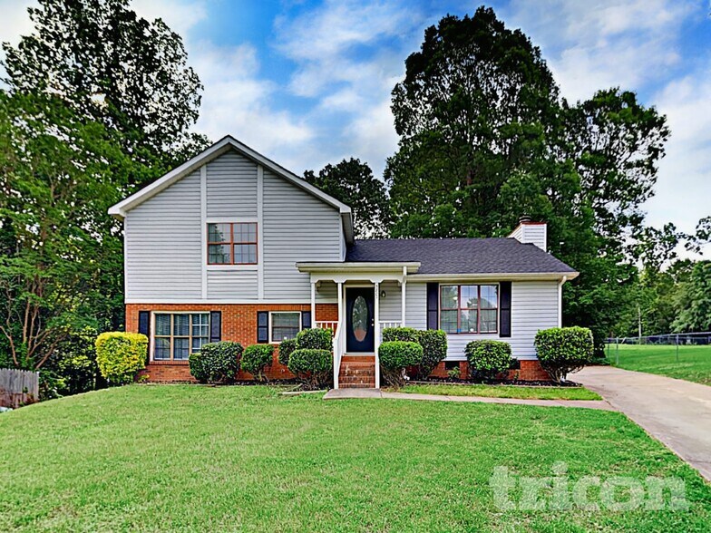 Building Photo - 5801 Leaf Ct