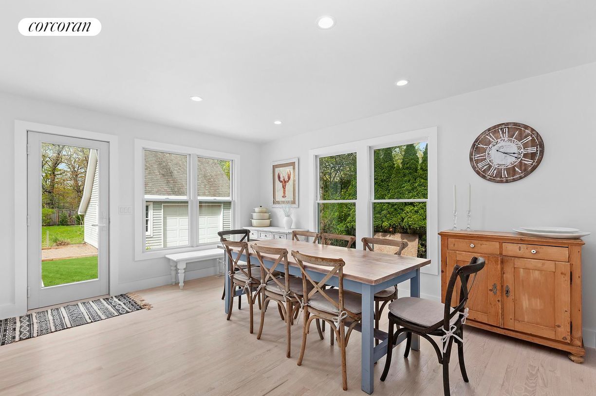 Building Photo - 42 Archibald Way