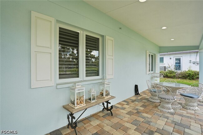 Building Photo - 1590 Sandpiper St