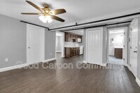 Building Photo - 618 Elmwood Ave