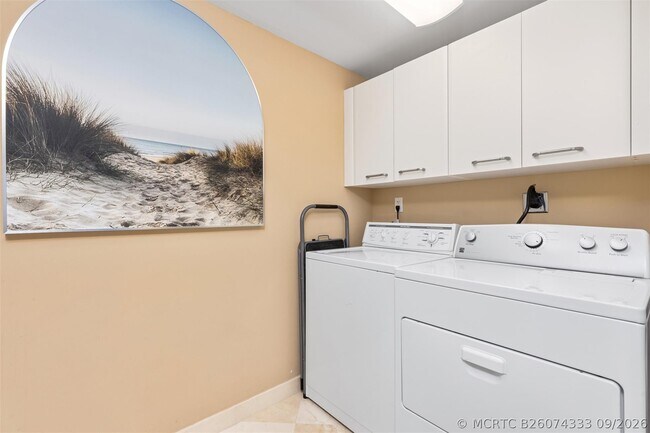 Building Photo - 2110 N Ocean Blvd