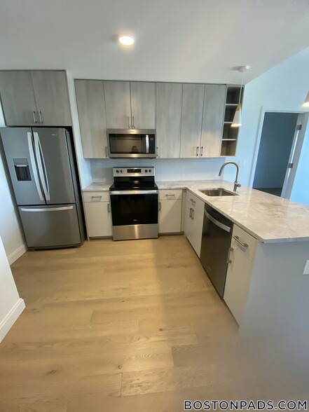 Building Photo - 38A Charter St