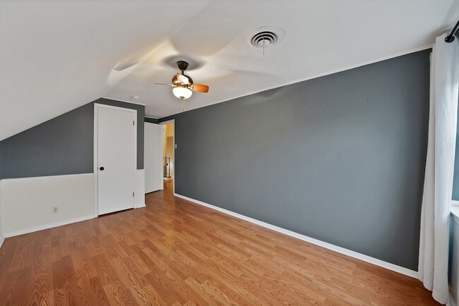 Building Photo - 526 Waggoner Dr