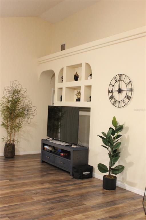 Building Photo - 348 Lake Davenport Cir