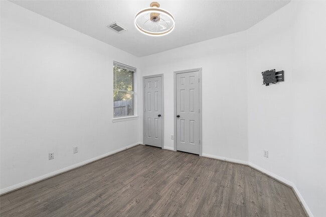 Building Photo - 11543 Valley Pike Ct