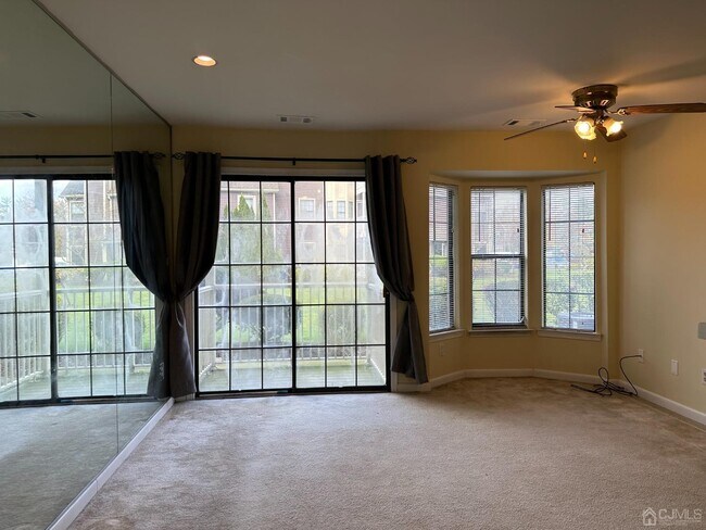 Building Photo - 277 Cozzens Ct