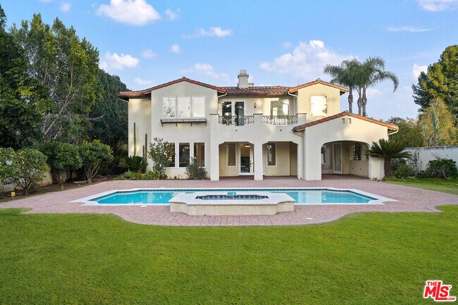 Building Photo - 5309 Louise Ave