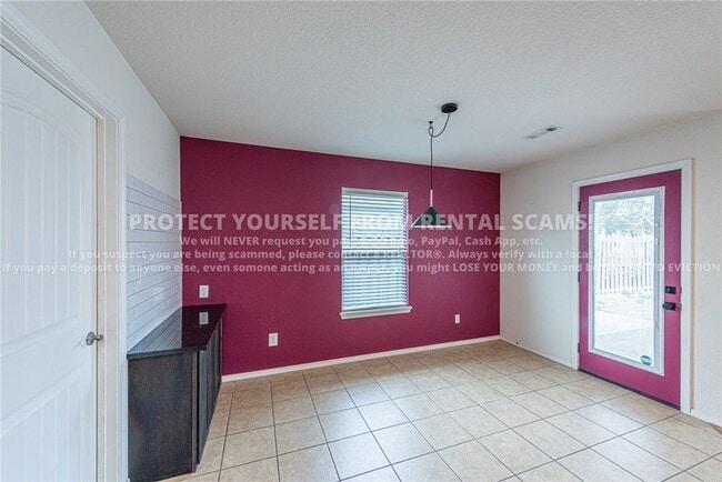 Building Photo - 1384 S Holland Dr