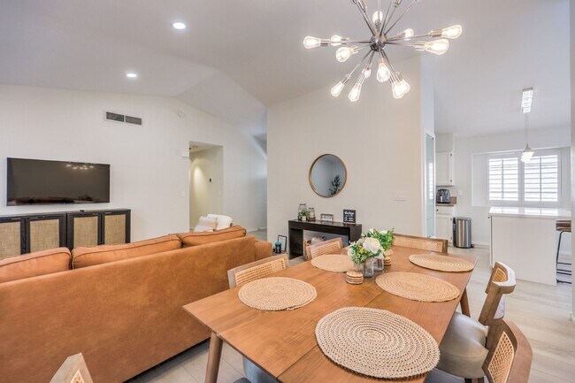 Building Photo - 9532 Sunken Reef Cir