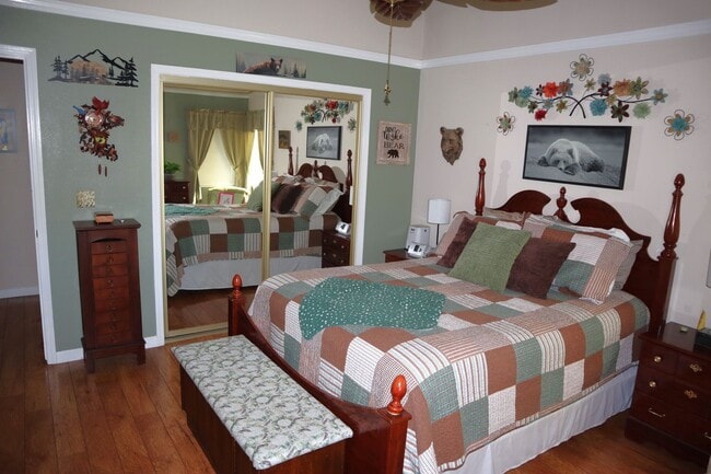 Building Photo - Oroville-Furnished-Turnkey-3 bedroom 2 bath home, hot tub, gazebo, landscaped yard, solar