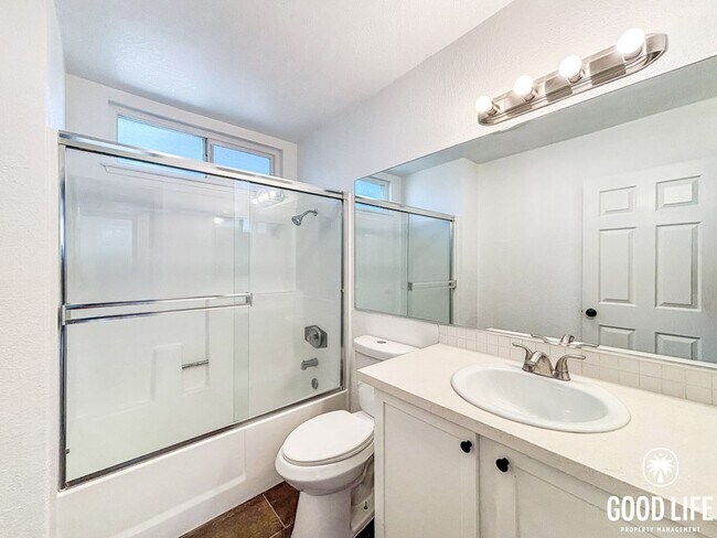 Building Photo - Stunning 2BD/2BA Condo in El Cajon W/ A/C, Private Balcony, Updated Kitchen, Coin-Op Laundry, & C...