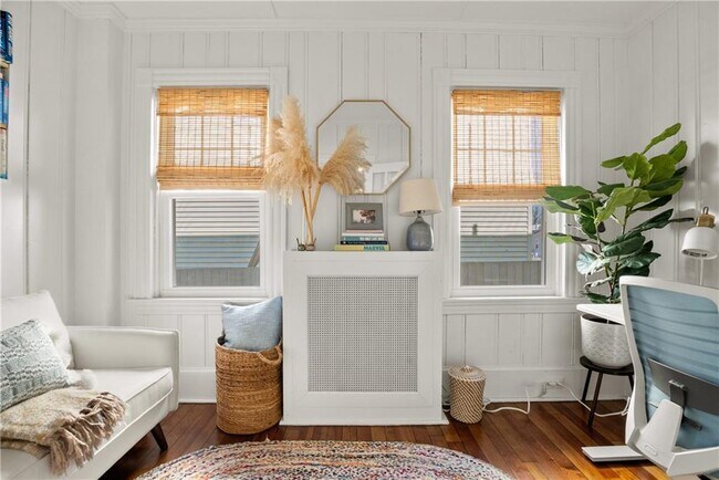 Building Photo - 35 Hall Ave