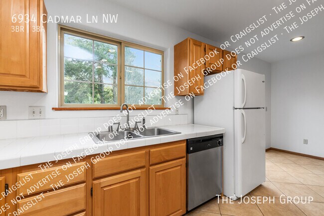 Building Photo - 6934 Cadmar Ln NW