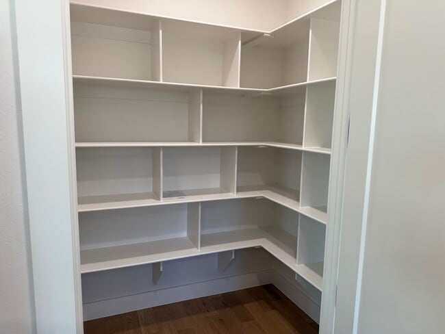 Building Photo - 30 Magrath Cir