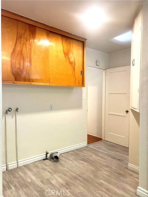 Building Photo - 810 E Tujunga Ave