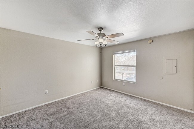 Building Photo - 555 E Silverado Ranch Blvd