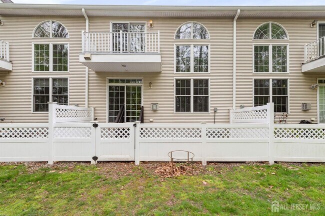 Building Photo - 54 Amber Dr