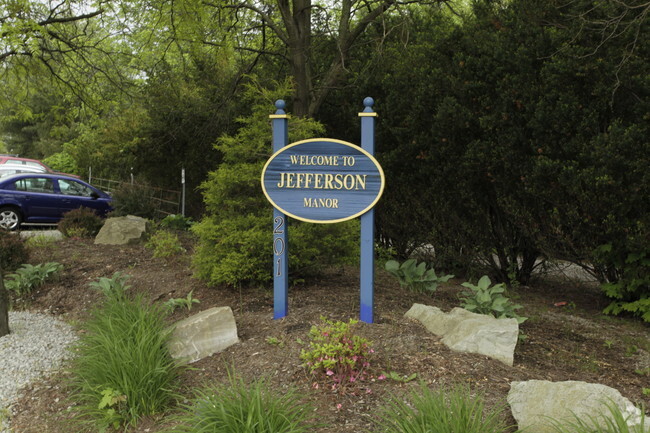 Building Photo - Jefferson Manor