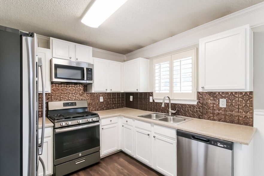 Building Photo - 459 Pecan Wood Cir