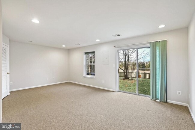 Building Photo - 12030 Kemps Landing Cir