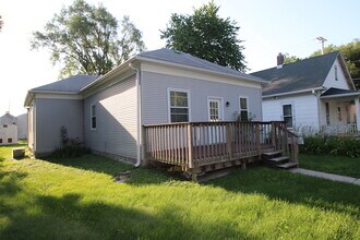 Building Photo - 944 N 25th-