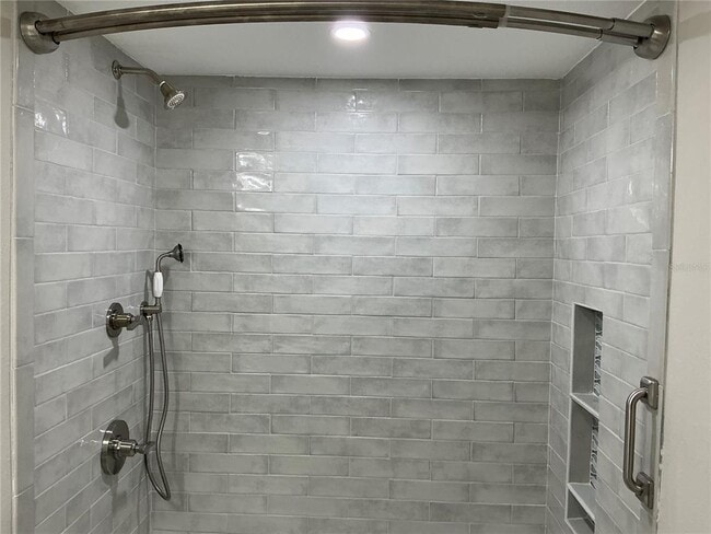 Building Photo - 7645 Sun Island Dr S