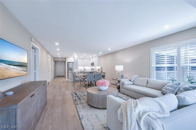 Building Photo - 6371 Pelican Bay Blvd